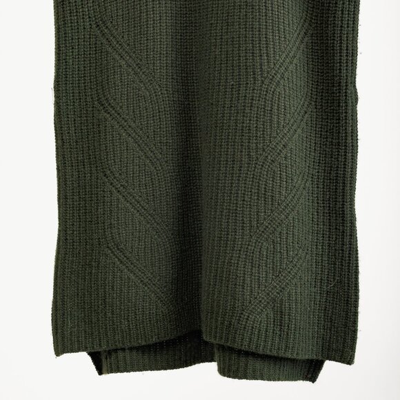 Holt Renfrew Green Cashmere Side-Zipper Sweater Vest - Picture 6 of 9